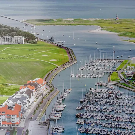 Newport Bay 0101 P199 公寓
